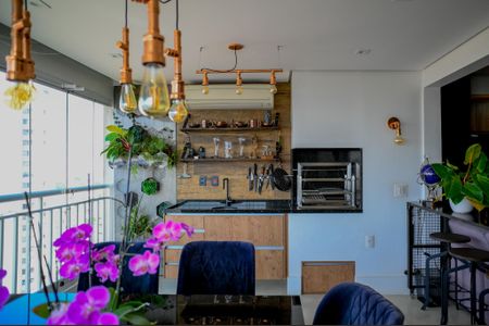 Apartamento à venda com 94m², 2 quartos e 2 vagas Apartamento à venda com 94m², 2 quartos e 2 vagasVaranda