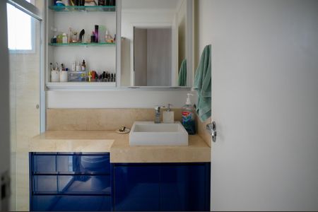 Apartamento à venda com 94m², 2 quartos e 2 vagas Apartamento à venda com 94m², 2 quartos e 2 vagasBanheiro