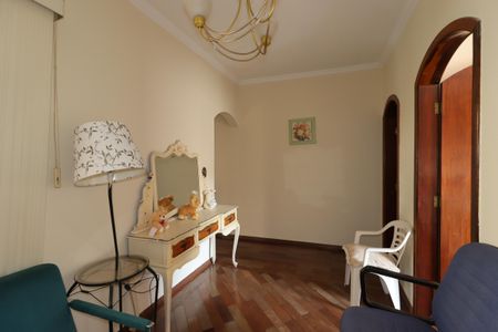 Casa para alugar com 235m², 3 quartos e 5 vagasSaleta
