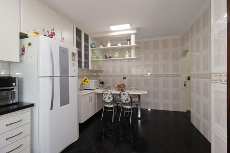 Casa para alugar com 235m², 3 quartos e 5 vagasCozinha