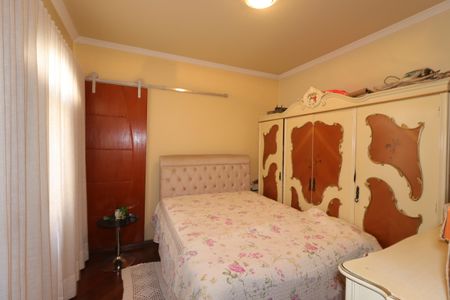 Casa para alugar com 235m², 3 quartos e 5 vagasQuarto 2