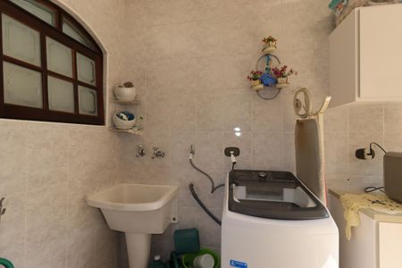 Casa para alugar com 235m², 3 quartos e 5 vagasÁrea de Serviço