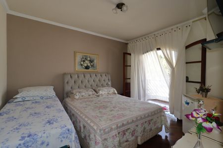 Casa para alugar com 235m², 3 quartos e 5 vagasSuíte
