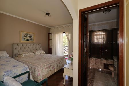 Casa para alugar com 235m², 3 quartos e 5 vagasSuíte