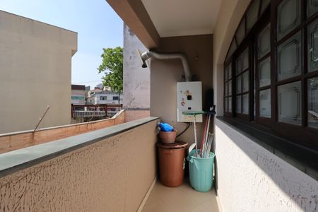 Casa para alugar com 235m², 3 quartos e 5 vagasÁrea de Serviço