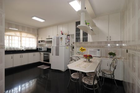 Casa para alugar com 235m², 3 quartos e 5 vagasCozinha