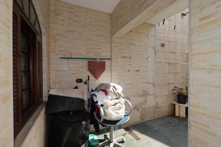 Casa para alugar com 235m², 3 quartos e 5 vagasQuintal