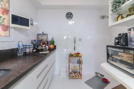 Apartamento para alugar com 134m², 4 quartos e 2 vagas Apartamento para alugar com 134m², 4 quartos e 2 vagasCozinha