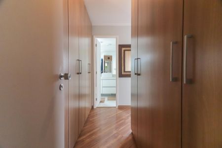 Apartamento para alugar com 134m², 4 quartos e 2 vagas Apartamento para alugar com 134m², 4 quartos e 2 vagasCloset da suíte