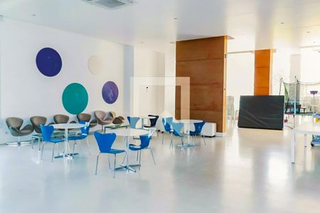 Apartamento para alugar com 134m², 4 quartos e 2 vagas Apartamento para alugar com 134m², 4 quartos e 2 vagasÁrea comum - Salão de festas