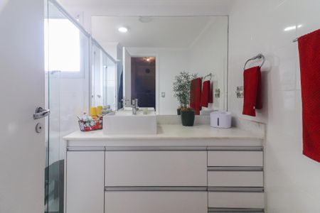 Apartamento para alugar com 134m², 4 quartos e 2 vagas Apartamento para alugar com 134m², 4 quartos e 2 vagasBanheiro da Suíte