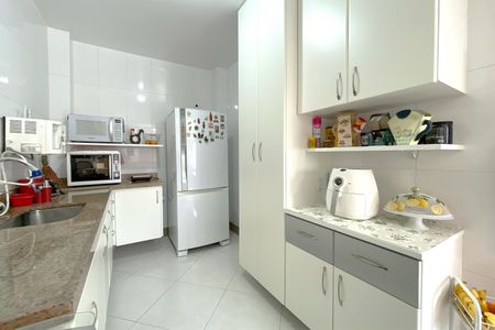 Apartamento à venda com 274m², 4 quartos e 2 vagasCozinha