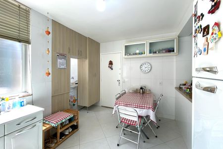 Apartamento à venda com 274m², 4 quartos e 2 vagasCopa