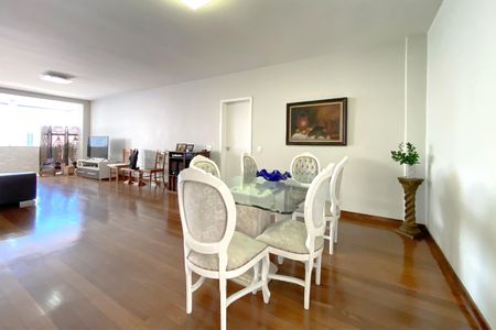 Apartamento à venda com 274m², 4 quartos e 2 vagasSala