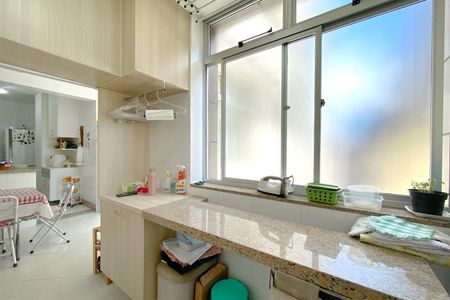 Apartamento à venda com 274m², 4 quartos e 2 vagasÁrea de Serviço