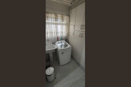 Apartamento à venda com 72m², 2 quartos e 1 vaga Apartamento à venda com 72m², 2 quartos e 1 vagaÁrea de Serviço