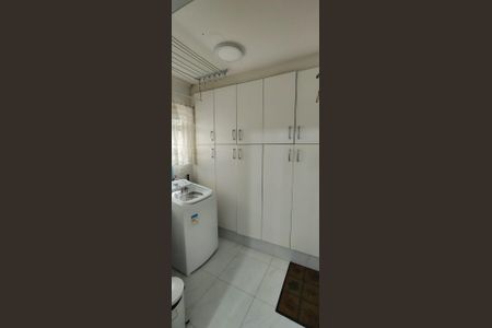 Apartamento à venda com 72m², 2 quartos e 1 vaga Apartamento à venda com 72m², 2 quartos e 1 vagaÁrea de Serviço