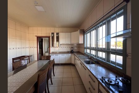 Apartamento para alugar com 100m², 2 quartos e 1 vagaCozinha