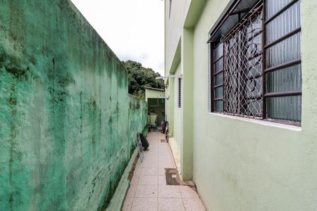 Casa à venda com 469m², 4 quartos e 4 vagas Casa à venda com 469m², 4 quartos e 4 vagasQuintal