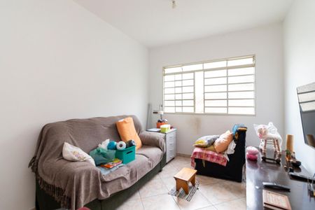 Casa à venda com 469m², 4 quartos e 4 vagas Casa à venda com 469m², 4 quartos e 4 vagasSala de Estar