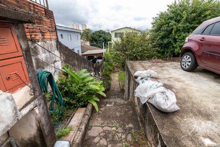 Casa à venda com 469m², 4 quartos e 4 vagas Casa à venda com 469m², 4 quartos e 4 vagasEntrada