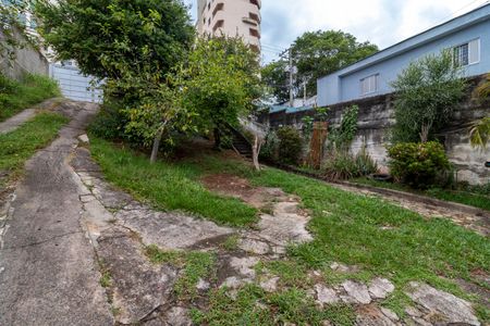 Casa à venda com 469m², 4 quartos e 4 vagas Casa à venda com 469m², 4 quartos e 4 vagasQuintal / Garagem