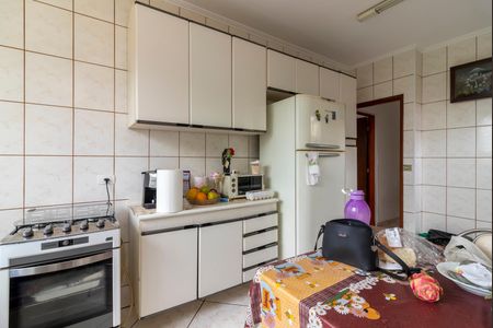 Casa à venda com 469m², 4 quartos e 4 vagas Casa à venda com 469m², 4 quartos e 4 vagasCozinha