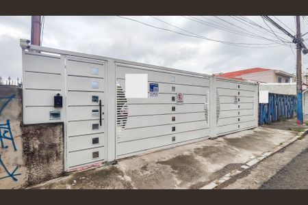 Casa à venda com 469m², 4 quartos e 4 vagas Casa à venda com 469m², 4 quartos e 4 vagasFachada