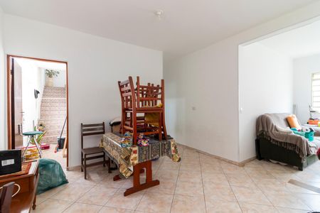 Casa à venda com 469m², 4 quartos e 4 vagas Casa à venda com 469m², 4 quartos e 4 vagasSala de Jantar