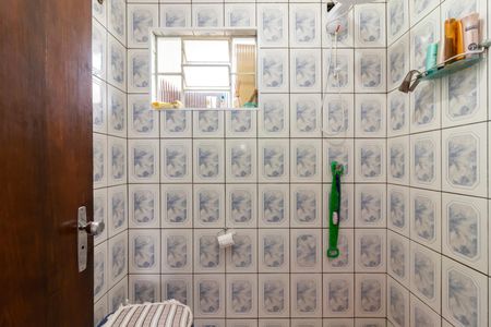 Casa à venda com 469m², 4 quartos e 4 vagas Casa à venda com 469m², 4 quartos e 4 vagasBanheiro 2