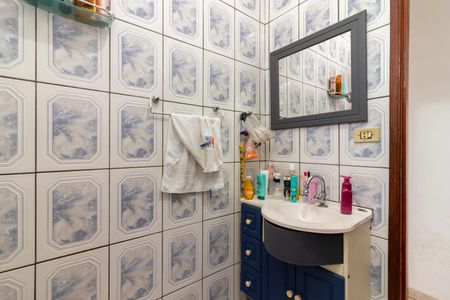 Casa à venda com 469m², 4 quartos e 4 vagas Casa à venda com 469m², 4 quartos e 4 vagasBanheiro 2