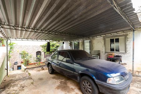 Casa à venda com 469m², 4 quartos e 4 vagas Casa à venda com 469m², 4 quartos e 4 vagasQuintal / Garagem