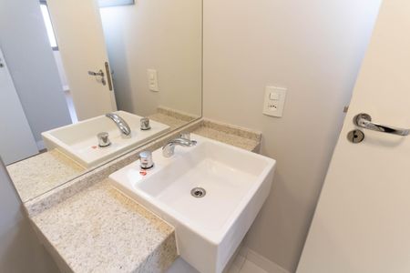 Apartamento à venda com 80m², 3 quartos e 2 vagasBanheiro da Suíte