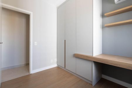 Apartamento à venda com 80m², 3 quartos e 2 vagasQuarto 2