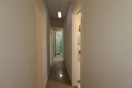 Apartamento à venda com 100m², 2 quartos e 2 vagasCorredor