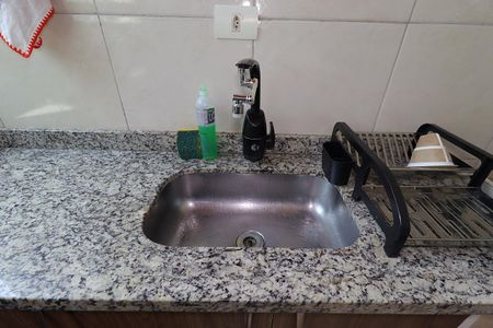 Apartamento à venda com 100m², 2 quartos e 2 vagasCozinha - Pia