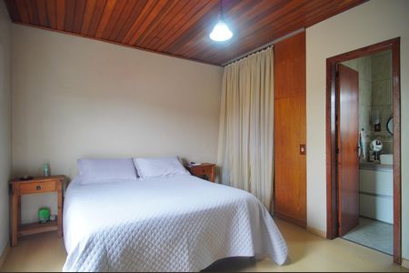 Casa para alugar com 163m², 5 quartos e 4 vagasSuíte