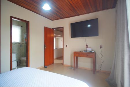 Casa para alugar com 163m², 5 quartos e 4 vagasSuíte