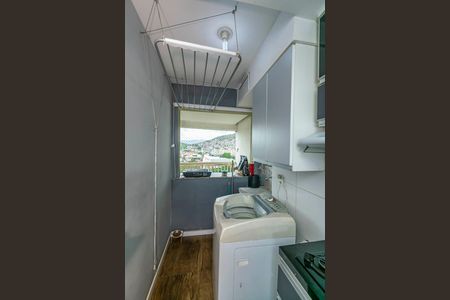 Apartamento à venda com 60m², 2 quartos e 1 vaga Apartamento à venda com 60m², 2 quartos e 1 vagaÁrea de Serviço