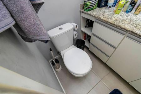 Apartamento à venda com 60m², 2 quartos e 1 vaga Apartamento à venda com 60m², 2 quartos e 1 vagaBanheiro da Suíte