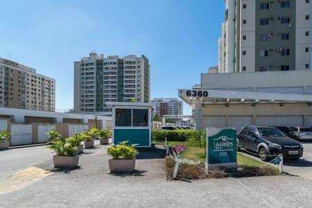 Apartamento à venda com 60m², 2 quartos e 1 vaga Apartamento à venda com 60m², 2 quartos e 1 vagaFachada do Condomínio