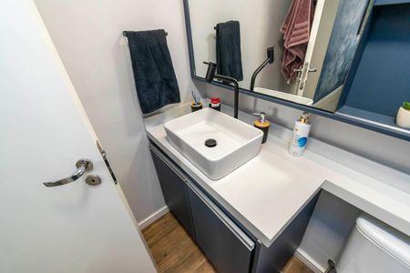 Apartamento à venda com 60m², 2 quartos e 1 vaga Apartamento à venda com 60m², 2 quartos e 1 vagaBanheiro da Suíte