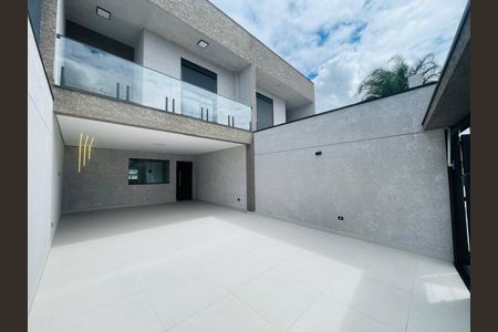 Casa à venda com 210m², 3 quartos e 4 vagasGaragem