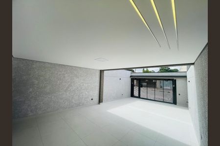 Casa à venda com 210m², 3 quartos e 4 vagasGaragem