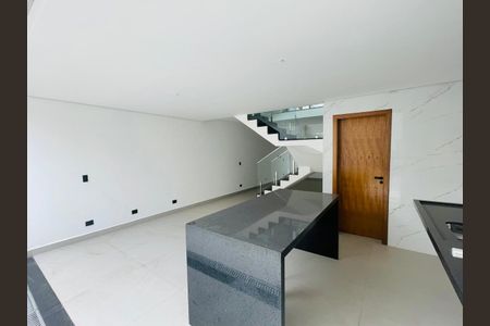 Casa à venda com 210m², 3 quartos e 4 vagasChurrasqueira