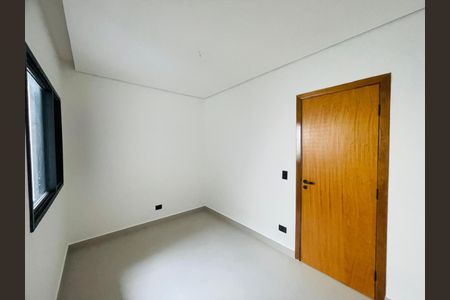 Casa à venda com 210m², 3 quartos e 4 vagasQuarto Suíte 2