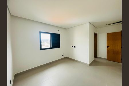 Casa à venda com 210m², 3 quartos e 4 vagasQuarto Suíte 1