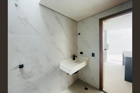 Casa à venda com 210m², 3 quartos e 4 vagasLavabo 1