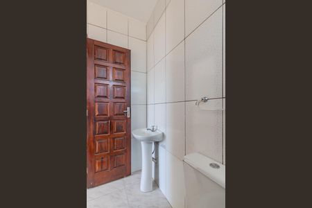 Banheiro de kitnet/studio para alugar com 1 quarto, 50m² em Cavalhada, Porto Alegre