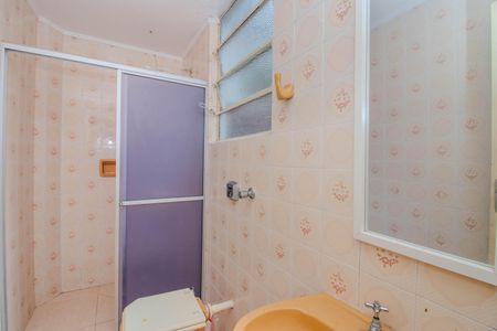 Banheiro de kitnet/studio à venda com 1 quarto, 48m² em Chácara das Pedras, Porto Alegre